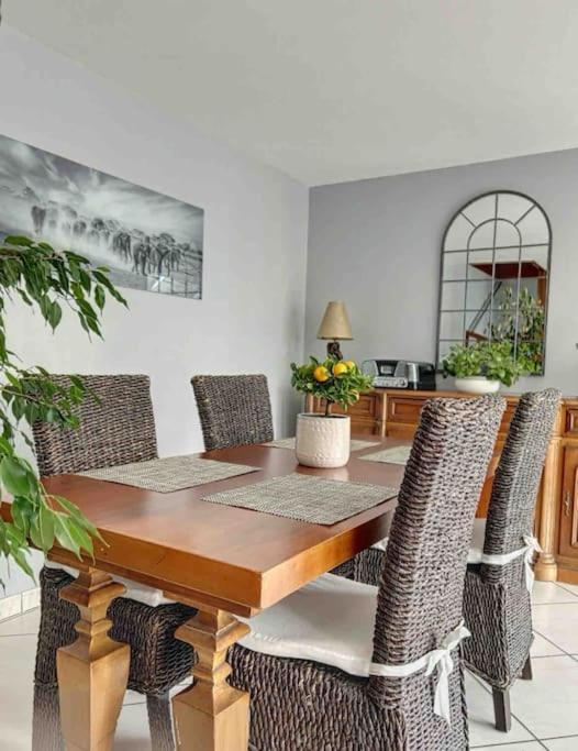 Le Capucine - Rive De Compiegne Apartman Kültér fotó